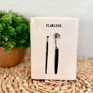 Rare Dunn Flawless Ceramic Makeup Brush Holder